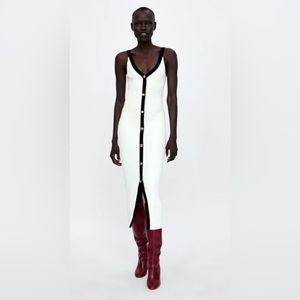 💕Zara ✨gorgeous✨ ivory / black ribbed dress with gold buttons💕